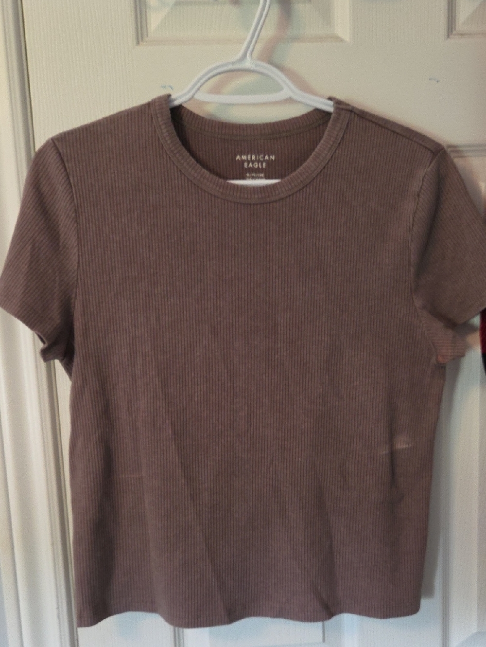 American Eagle Outfitters Short-Sleeve Ribbed Crew T-Shirt in taupe